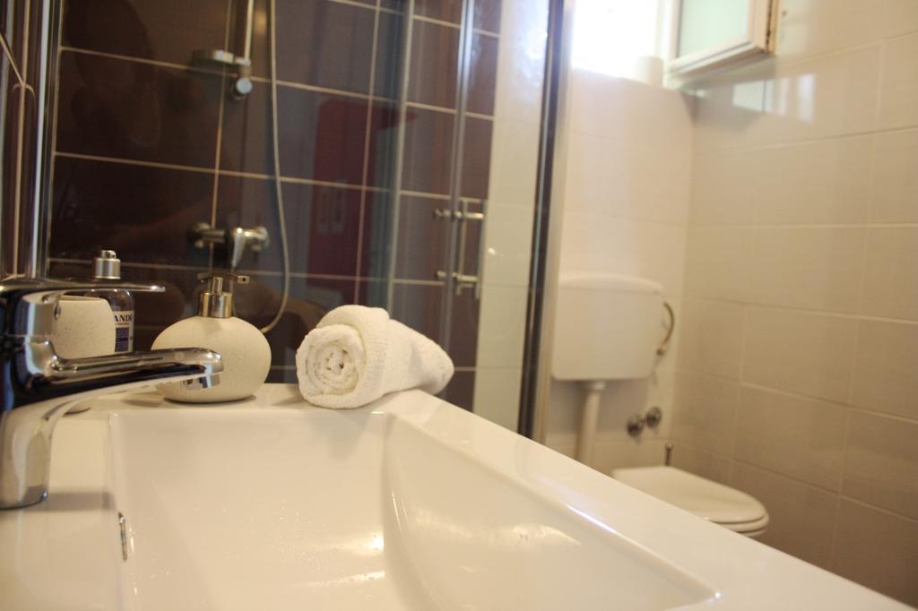 Martina Sun Apartment Zadar Værelse billede